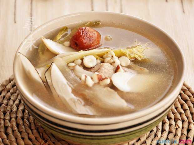 美白祛斑可以喝什么汤 美白淡斑养生汤做法步